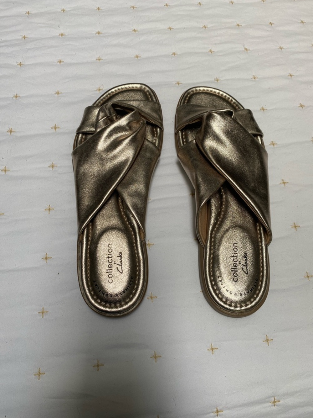 Clarks Metallic Bronze Knot Slide Sandals - Bronze